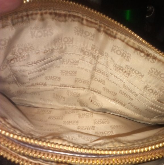 Michael Kors purse - Picture 2 of 4